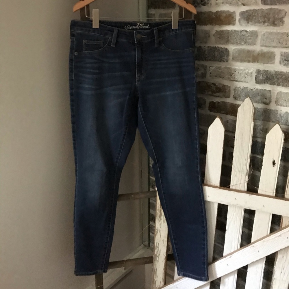 Universal Thread Mid-Rise Jeggings